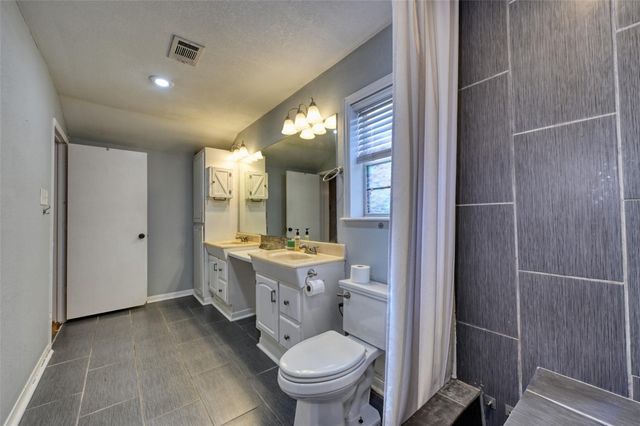 2125 Shanks Road, Angleton, TX 77515