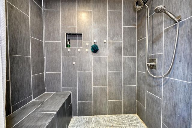 2125 Shanks Road, Angleton, TX 77515