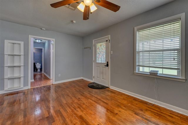 2125 Shanks Road, Angleton, TX 77515