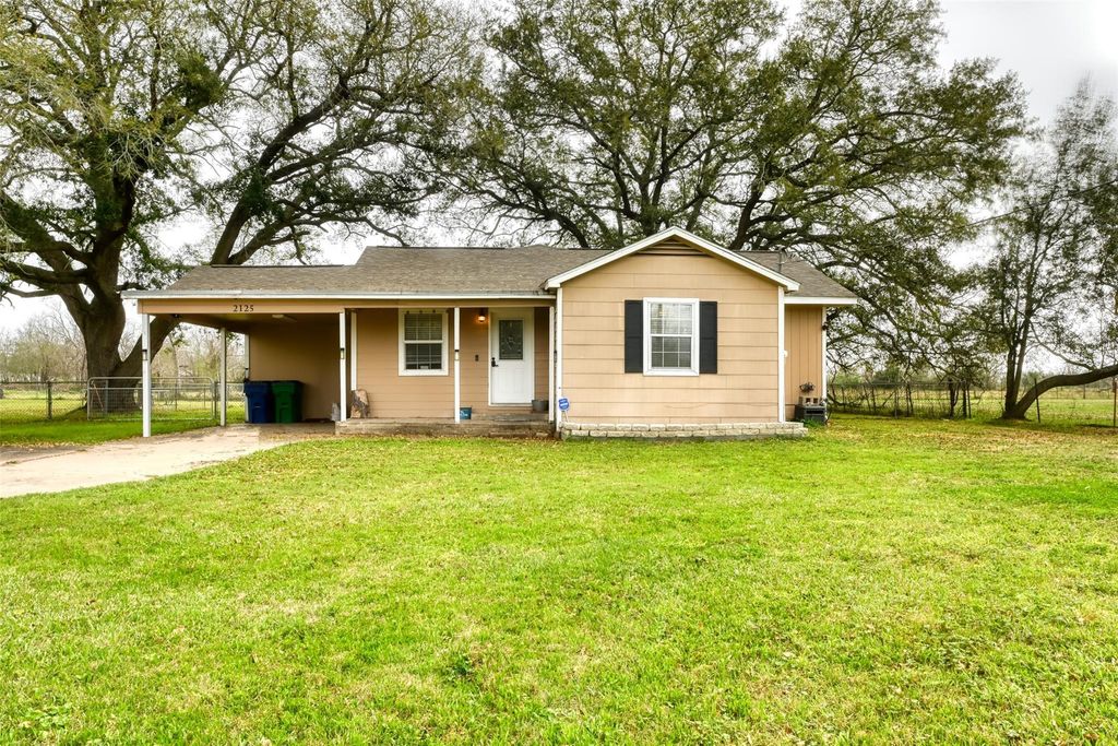 2125 Shanks Road, Angleton, TX 77515