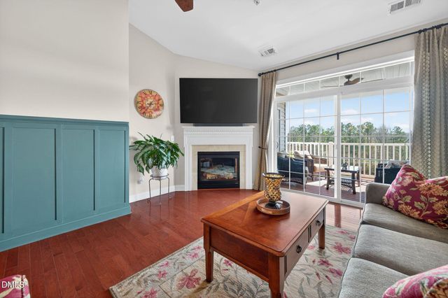 10511 Rosegate Court 305, Raleigh, NC 27617