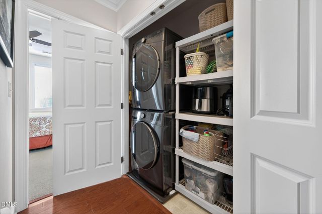 10511 Rosegate Court 305, Raleigh, NC 27617