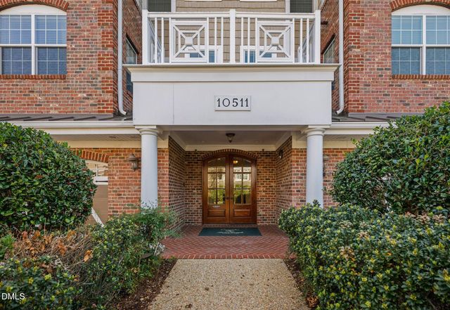 10511 Rosegate Court 305, Raleigh, NC 27617