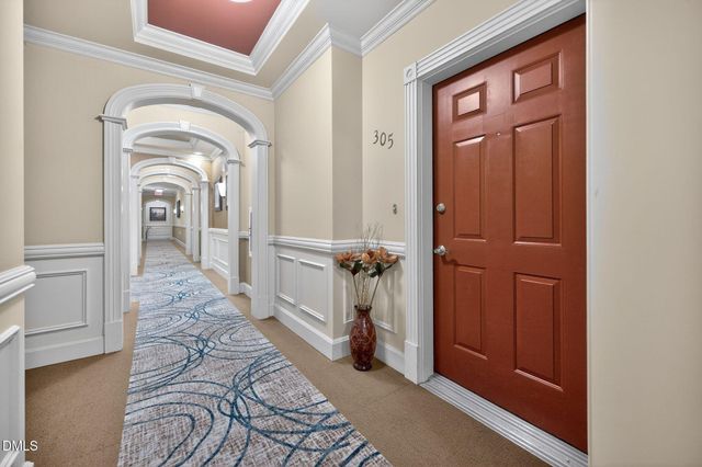 10511 Rosegate Court 305, Raleigh, NC 27617