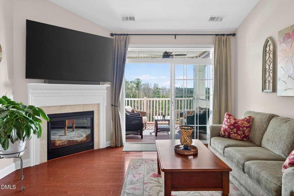 10511 Rosegate Court 305, Raleigh, NC 27617