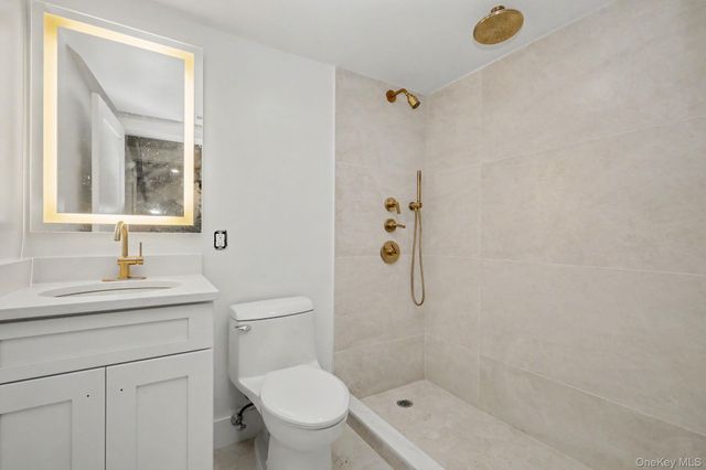 18 Laurel Road, South Salem, NY 10590