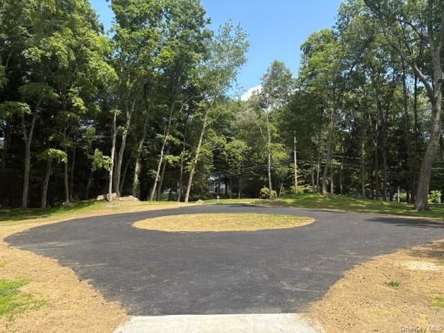 18 Laurel Road, South Salem, NY 10590