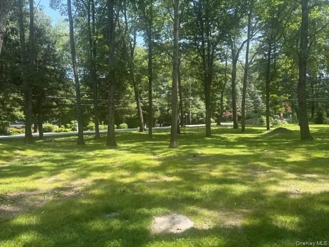 18 Laurel Road, South Salem, NY 10590