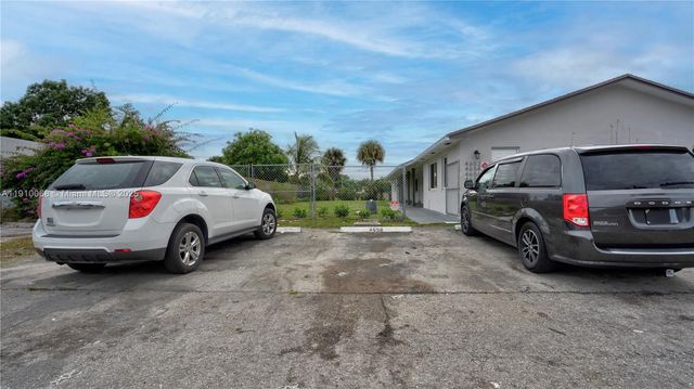 4658 Myla Ln 4658, West Palm Beach, FL 33417