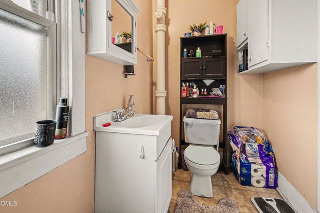 2415 Hubbard Street, Greensboro, NC 27405