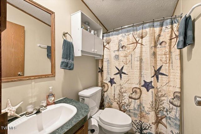 1032 Pleasant Drive, Jonesborough, TN 37659