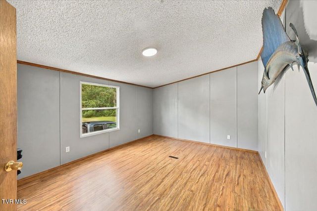 1032 Pleasant Drive, Jonesborough, TN 37659