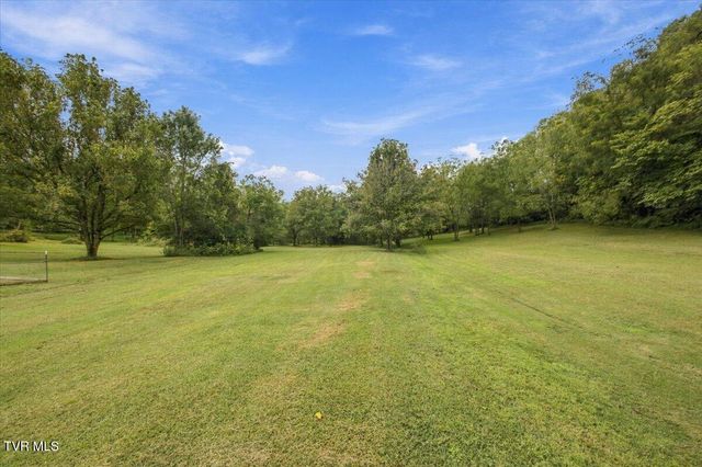 1032 Pleasant Drive, Jonesborough, TN 37659
