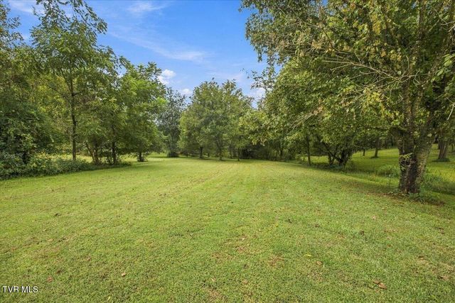 1032 Pleasant Drive, Jonesborough, TN 37659