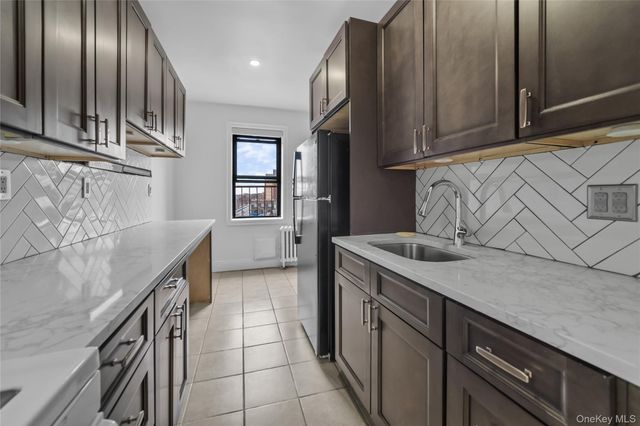 475 Bronx River Road 6C, Yonkers, NY 10704