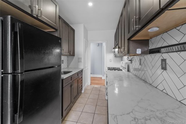 475 Bronx River Road 6C, Yonkers, NY 10704