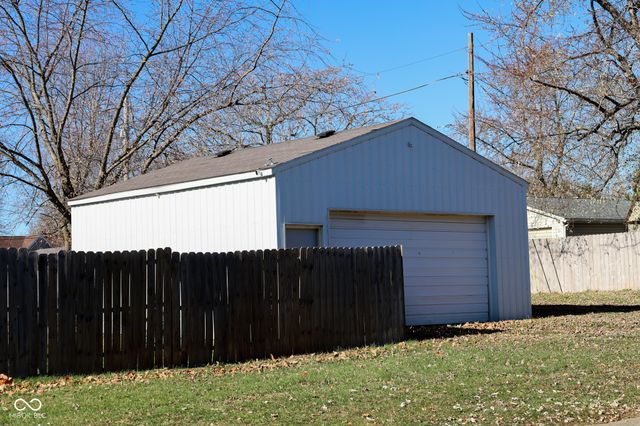 2428 S J Street, Elwood, IN 46036