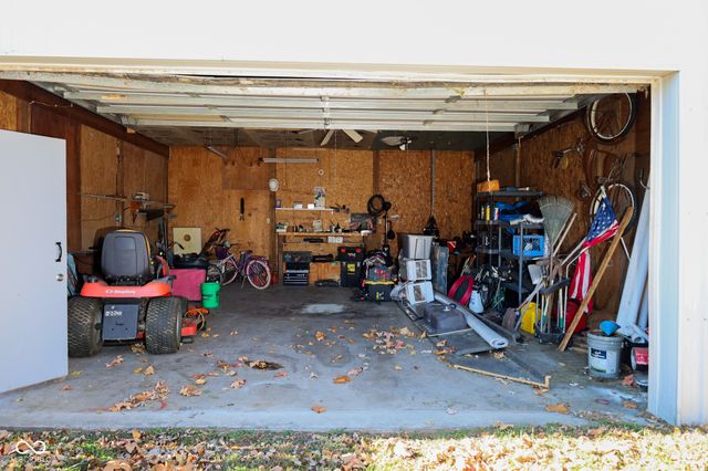 2428 S J Street, Elwood, IN 46036