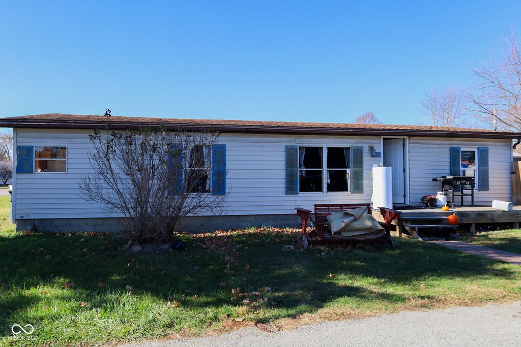 2428 S J Street, Elwood, IN 46036