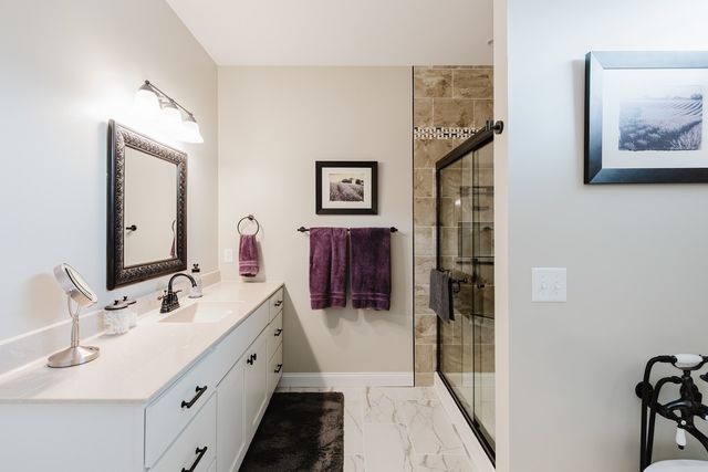 1112 Daybreak Drive, Marion, IL 62959