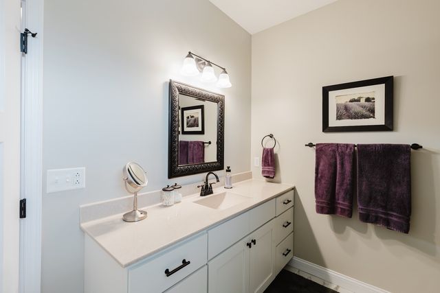 1112 Daybreak Drive, Marion, IL 62959