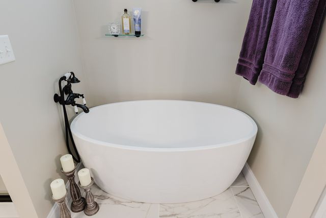 1112 Daybreak Drive, Marion, IL 62959