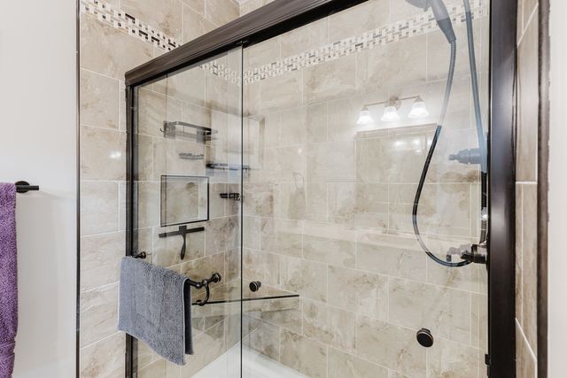 1112 Daybreak Drive, Marion, IL 62959