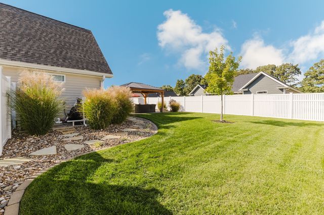 1112 Daybreak Drive, Marion, IL 62959