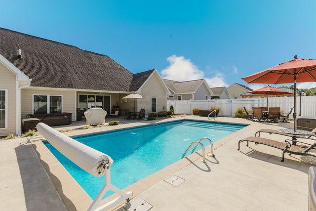 1112 Daybreak Drive, Marion, IL 62959