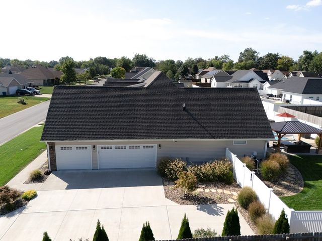 1112 Daybreak Drive, Marion, IL 62959