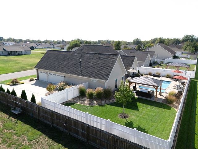 1112 Daybreak Drive, Marion, IL 62959