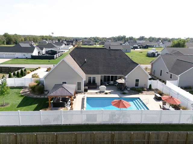 1112 Daybreak Drive, Marion, IL 62959