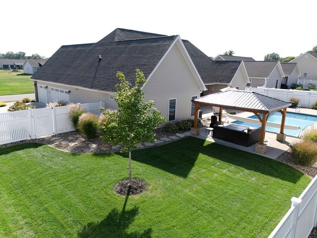 1112 Daybreak Drive, Marion, IL 62959