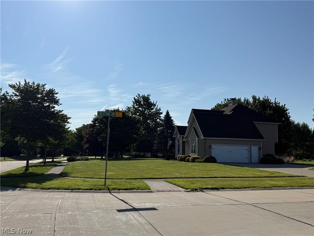 32291 Country Club Drive, Avon Lake, OH 44012