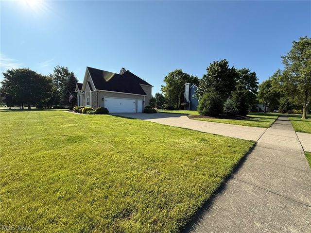 32291 Country Club Drive, Avon Lake, OH 44012