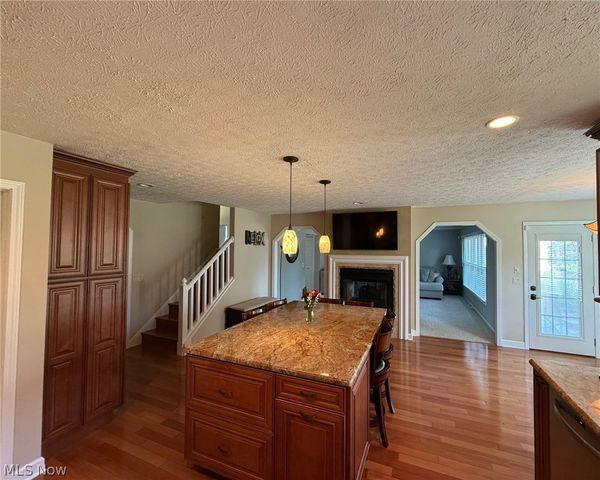 32291 Country Club Drive, Avon Lake, OH 44012
