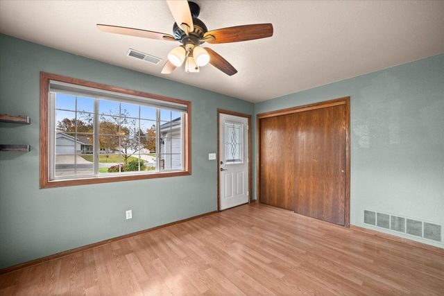 6813 Diane DRIVE, West Bend, WI 53090