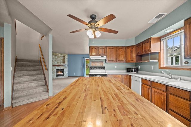 6813 Diane DRIVE, West Bend, WI 53090