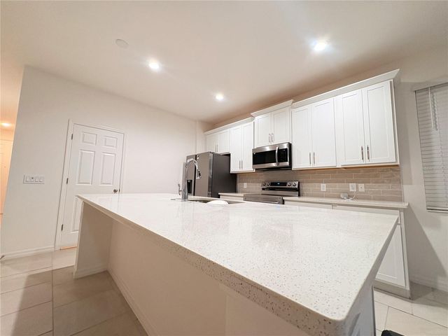 1568 SKY LAKES DRIVE, St Cloud, FL 34769