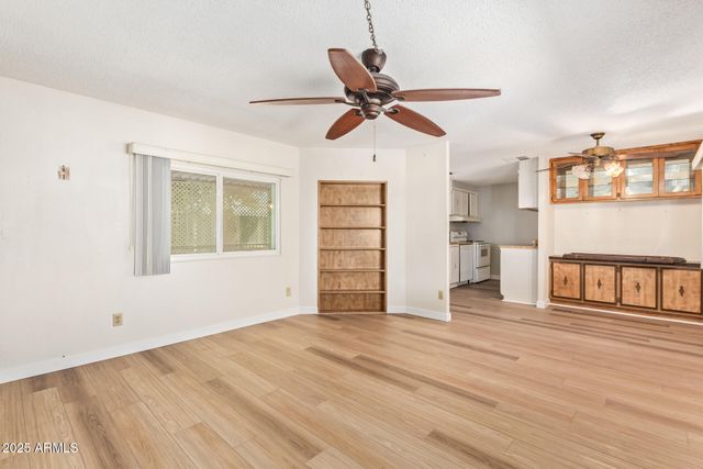 6942 W OLIVE Avenue 44, Peoria, AZ 85345