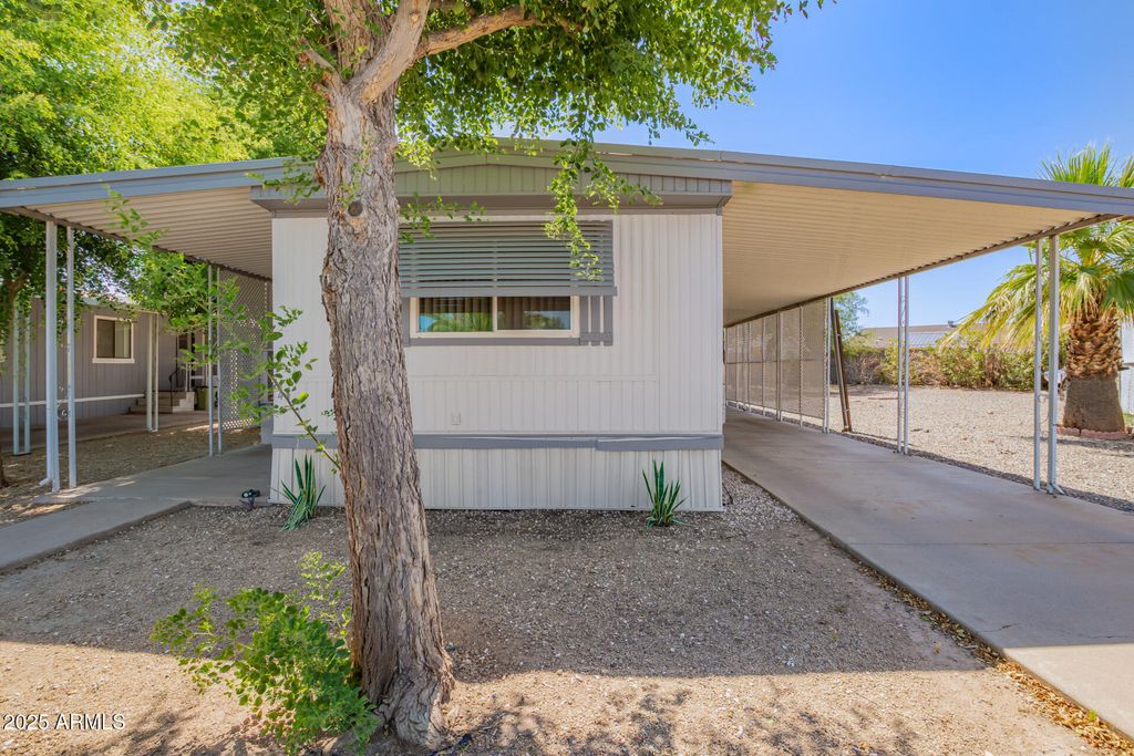 6942 W OLIVE Avenue 44, Peoria, AZ 85345