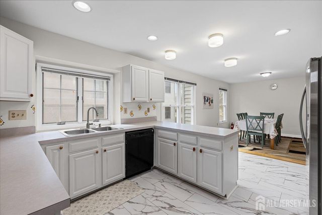 36 Lavender Drive, South Brunswick, NJ 08540