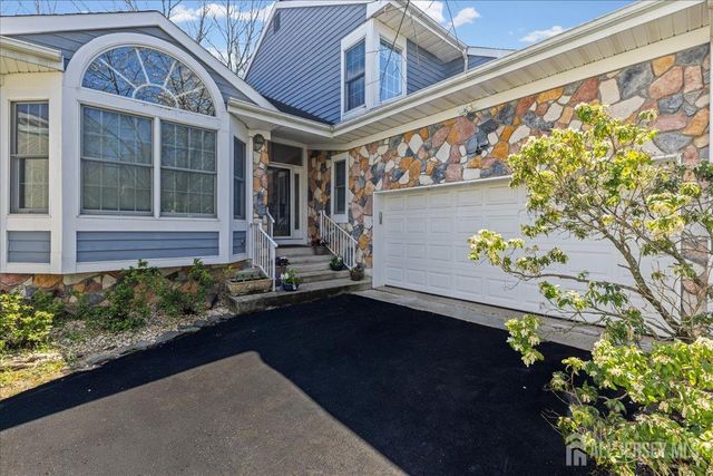 36 Lavender Drive, South Brunswick, NJ 08540