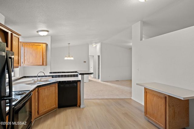 16513 S Kolb Road, Sahuarita, AZ 85629