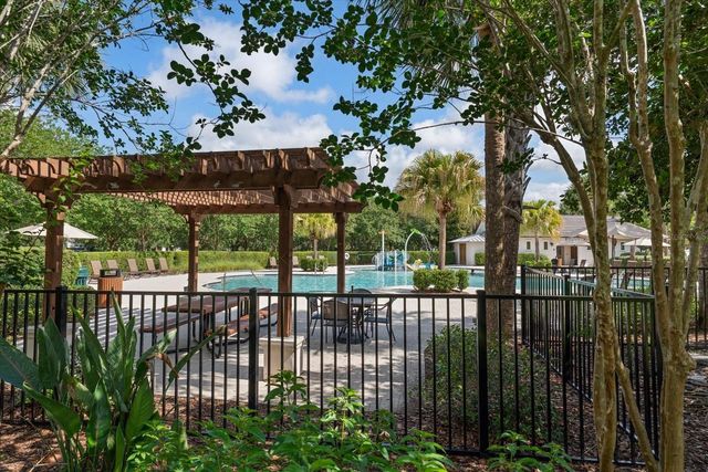 15424 STARLING CROSSING DRIVE, Lithia, FL 33547