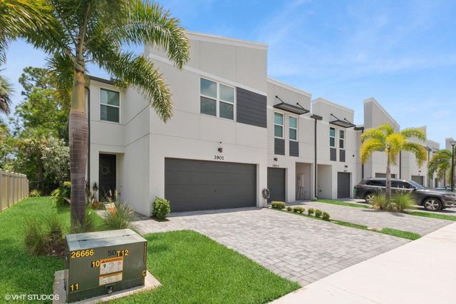 3901 SE Mentmore Lane, Stuart, FL 34997