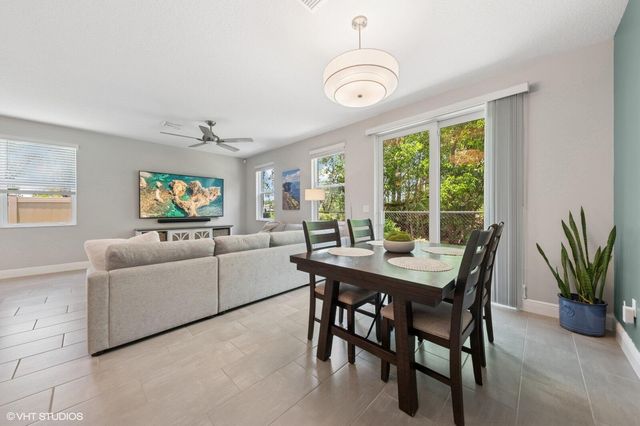 3901 SE Mentmore Lane, Stuart, FL 34997