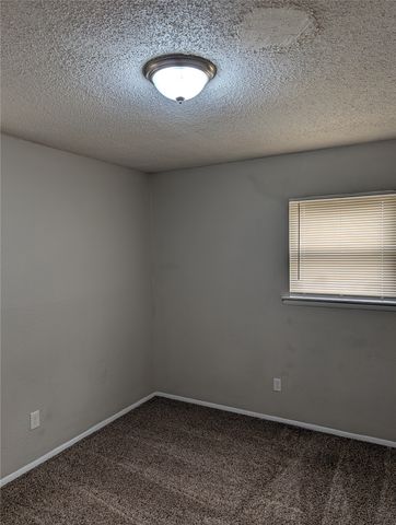 3732 Falcon Drive, Forest Hill, TX 76119