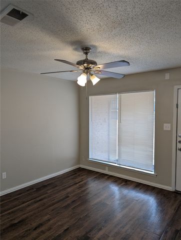 3732 Falcon Drive, Forest Hill, TX 76119