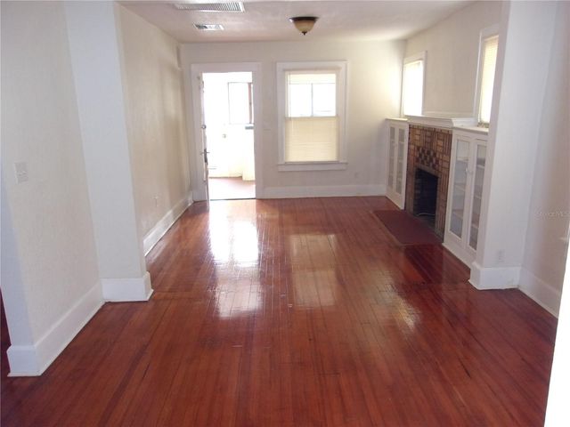 1182 8TH STREET N, St Petersburg, FL 33701